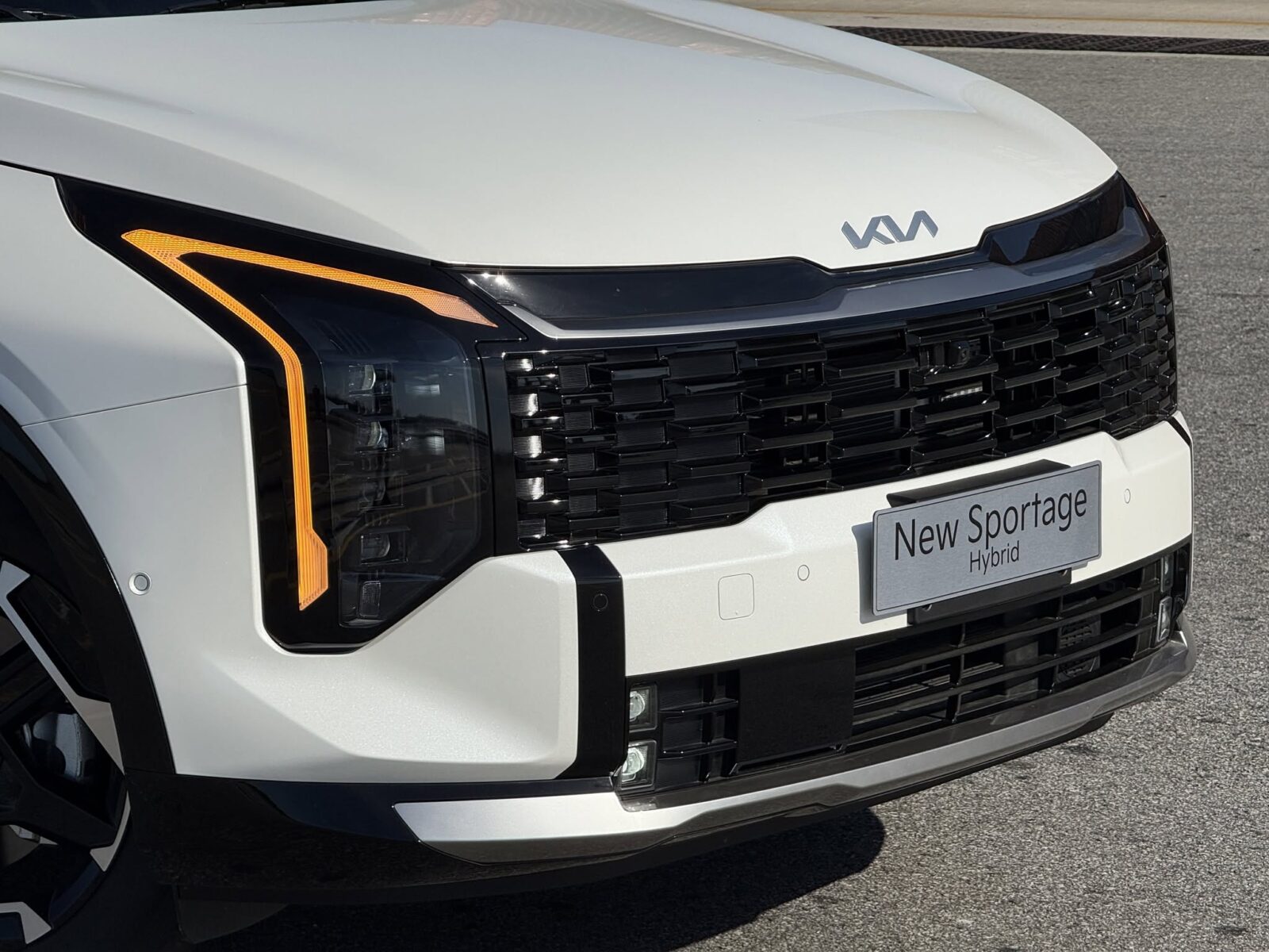 THACO trình làng KIA Sportage hybrid 2026 với 3 phiên bản 13 THACO trình làng KIA Sportage hybrid 2026 với 3 phiên bản kia-thaibinh.com-sportage-hybrid-2026-2